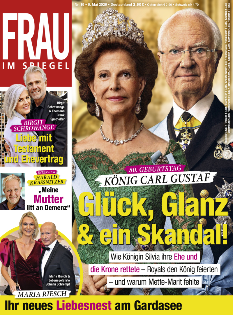 FRAU IM SPIEGEL